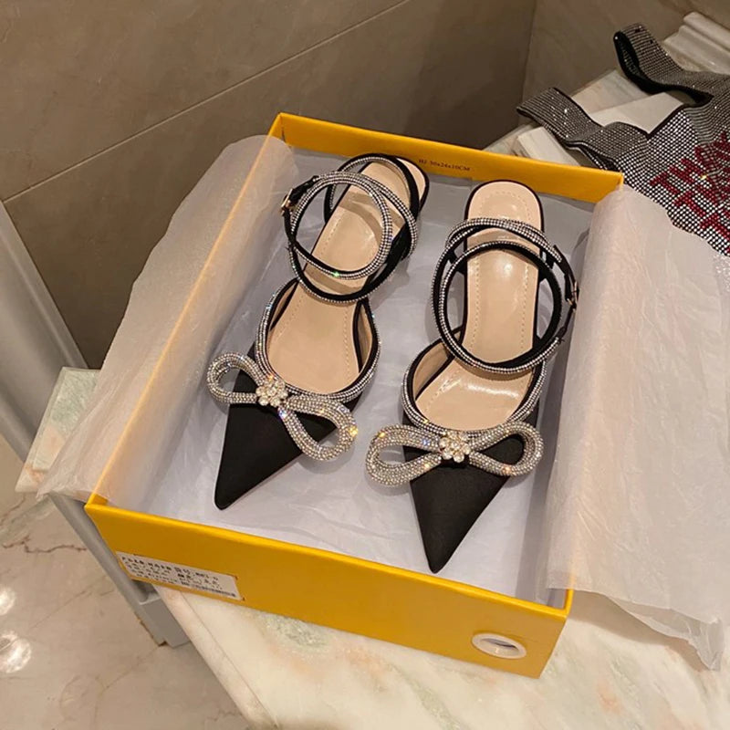 ✨Crystal Bow Pointed Toe Stilettos✨
