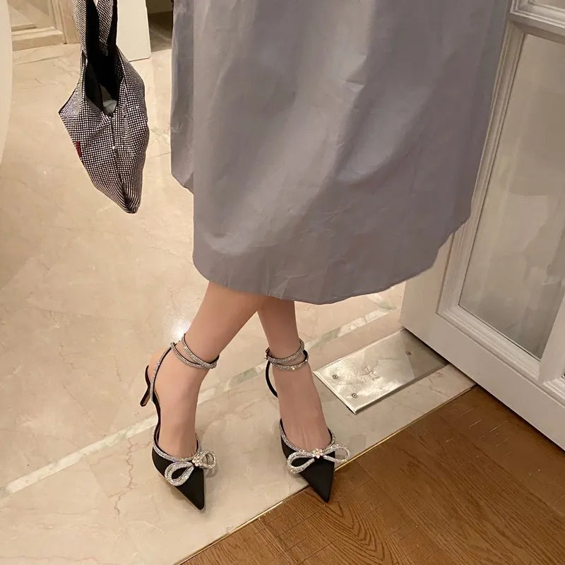 ✨Crystal Bow Pointed Toe Stilettos✨