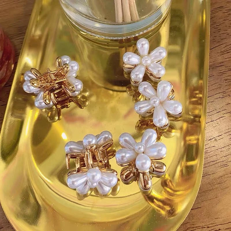 ✨Daisy Pearl Hair Clips✨