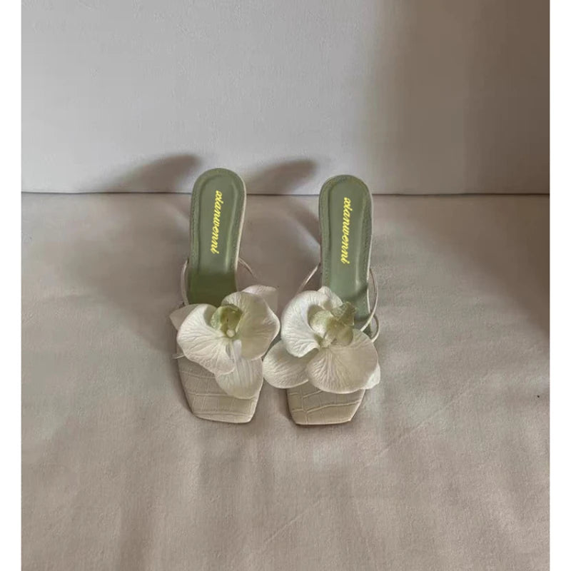 ✨Floral Square Toe Heels✨