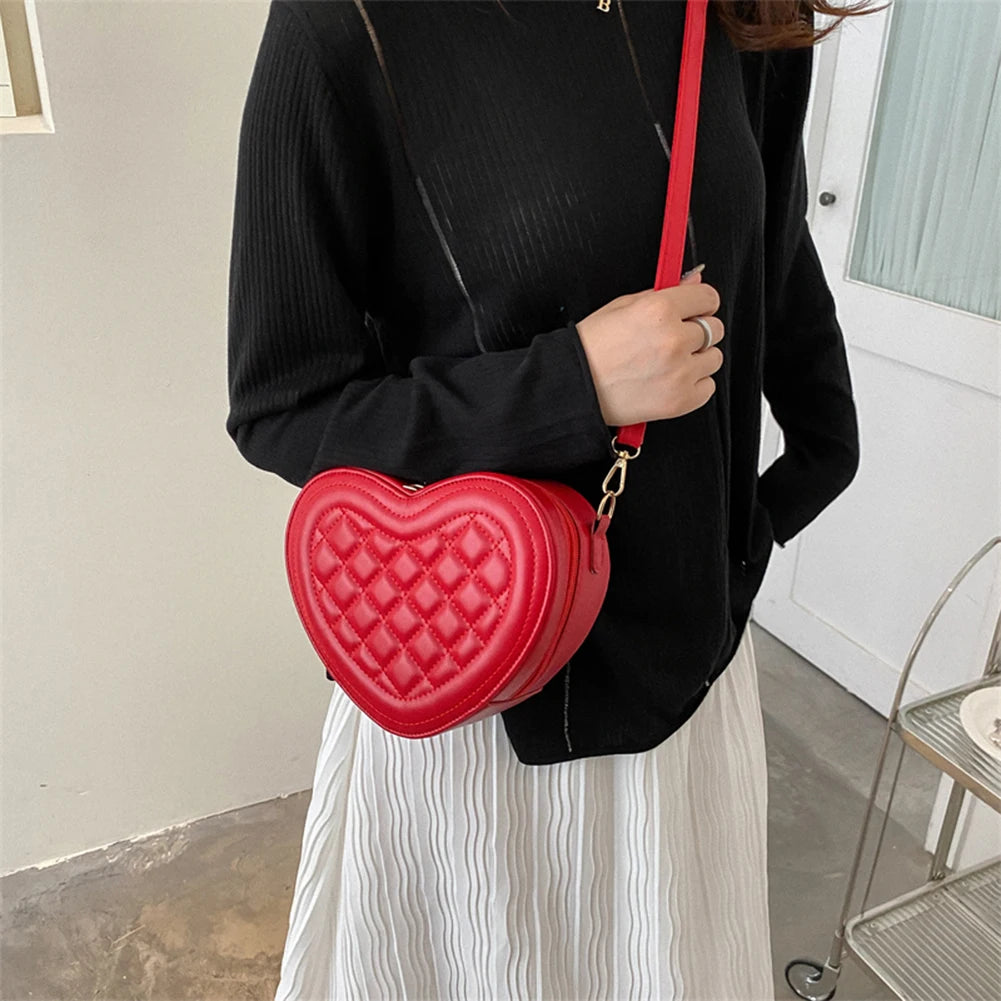 ✨Red Quilted Heart Shoulder Bag✨