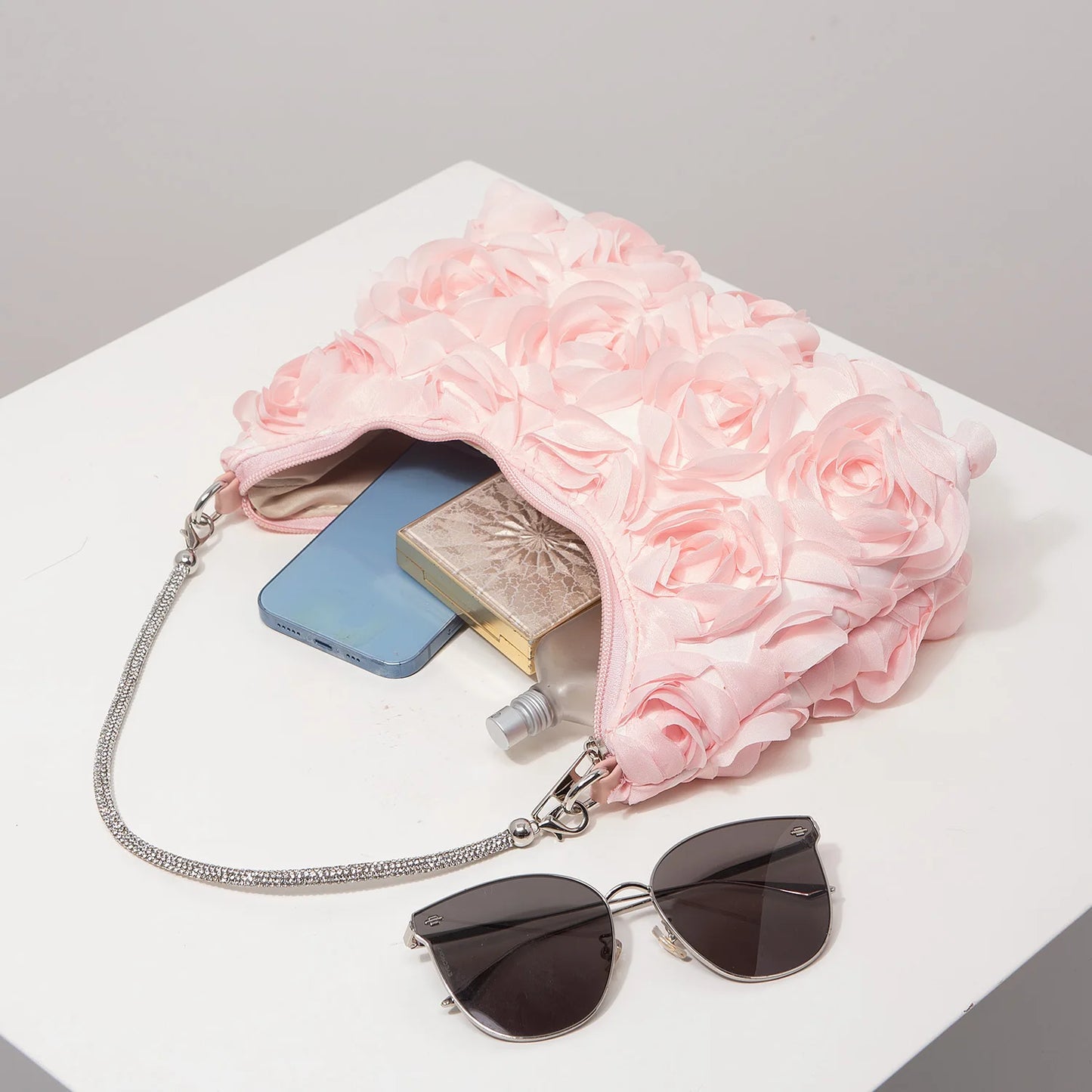 ✨Rose Sequin Shoulder Bag✨