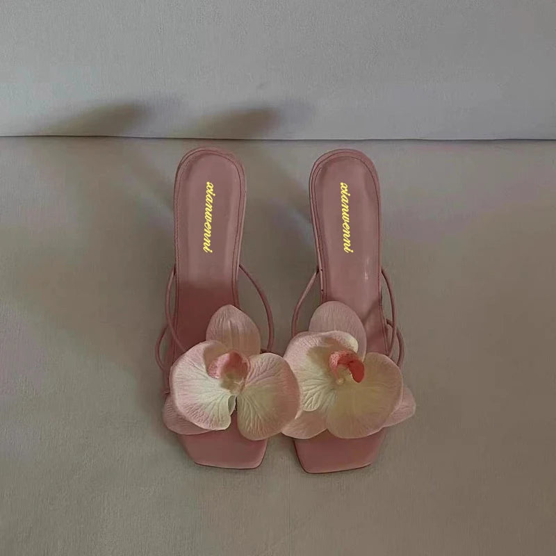 ✨Floral Square Toe Heels✨