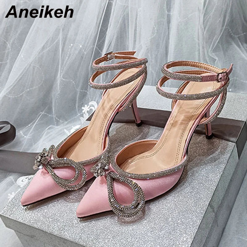 ✨Crystal Bow Pointed Toe Stilettos✨