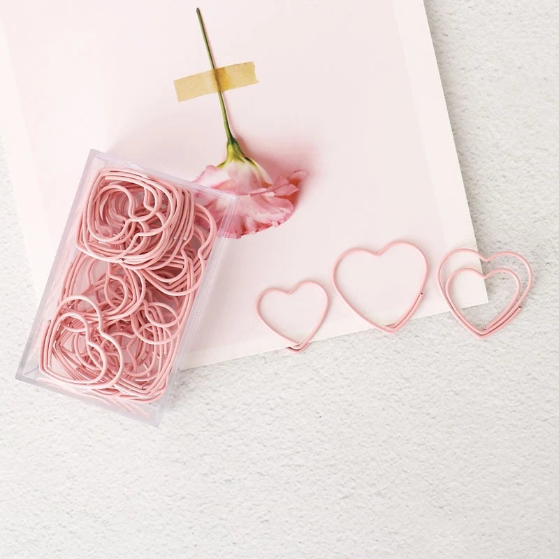 ✨Pink Heart Paperclips✨