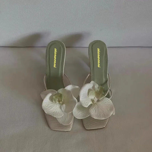 ✨Floral Square Toe Heels✨