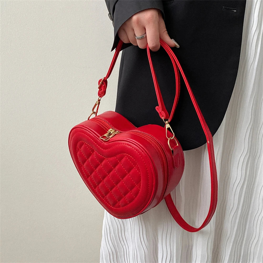 ✨Red Quilted Heart Shoulder Bag✨