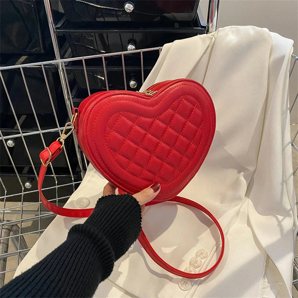 ✨Red Quilted Heart Shoulder Bag✨